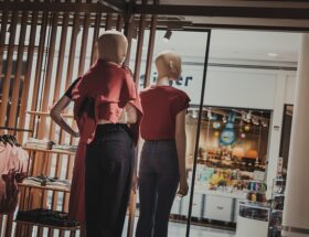 Butik damski online powinien cechować się ponadczasowymi produktami